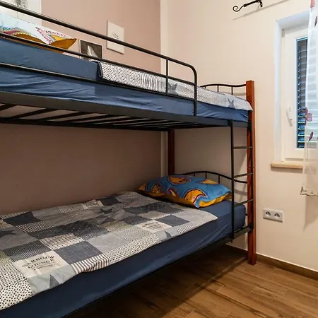 Three Bedroom Apartment H1 Rovinj